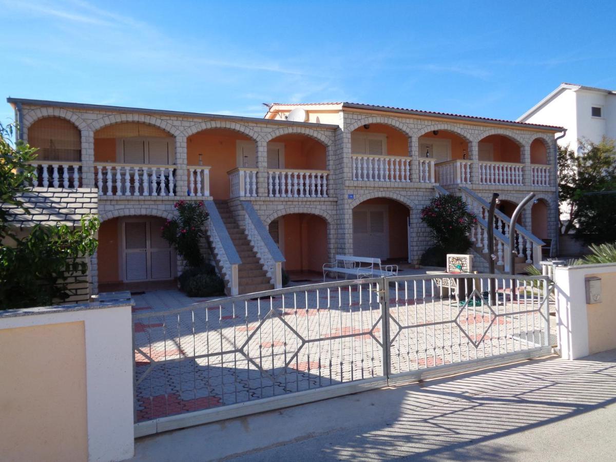 Apartman Kristo Vir Exterior photo