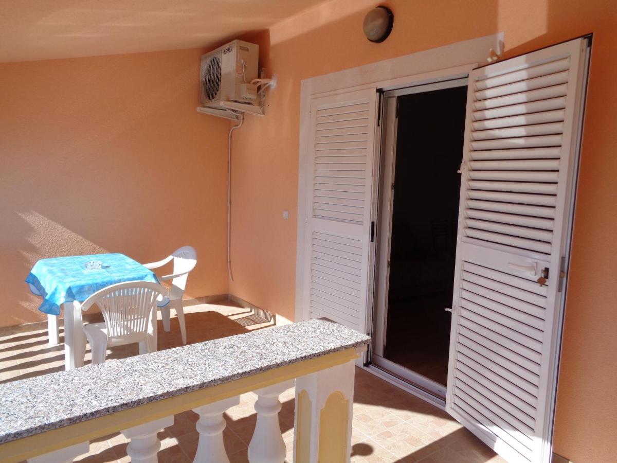 Apartman Kristo Vir Exterior photo