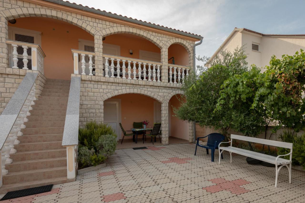 Apartman Kristo Vir Exterior photo