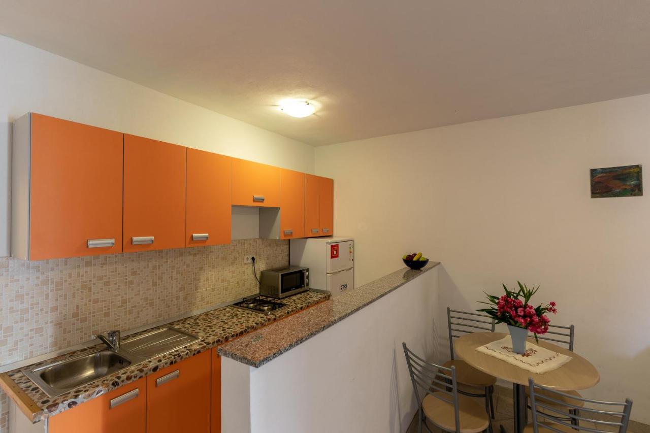 Apartman Kristo Vir Exterior photo